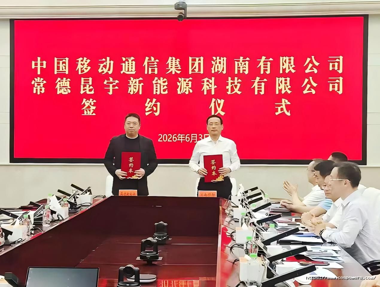 1781079230284627hMbh.jpg 簽約2(1).jpg